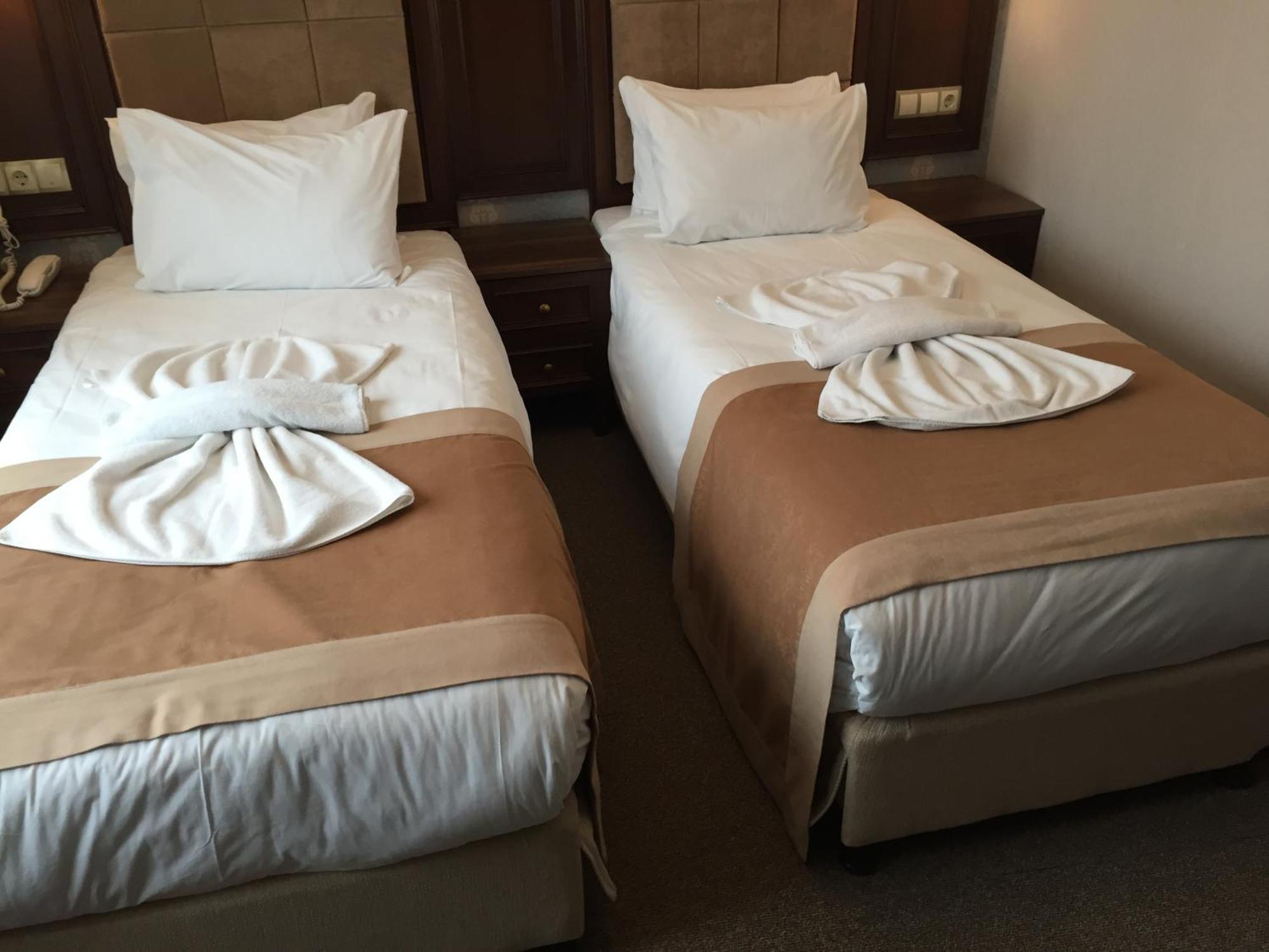 Golden Pen Hotel Istanbul Bagian luar foto